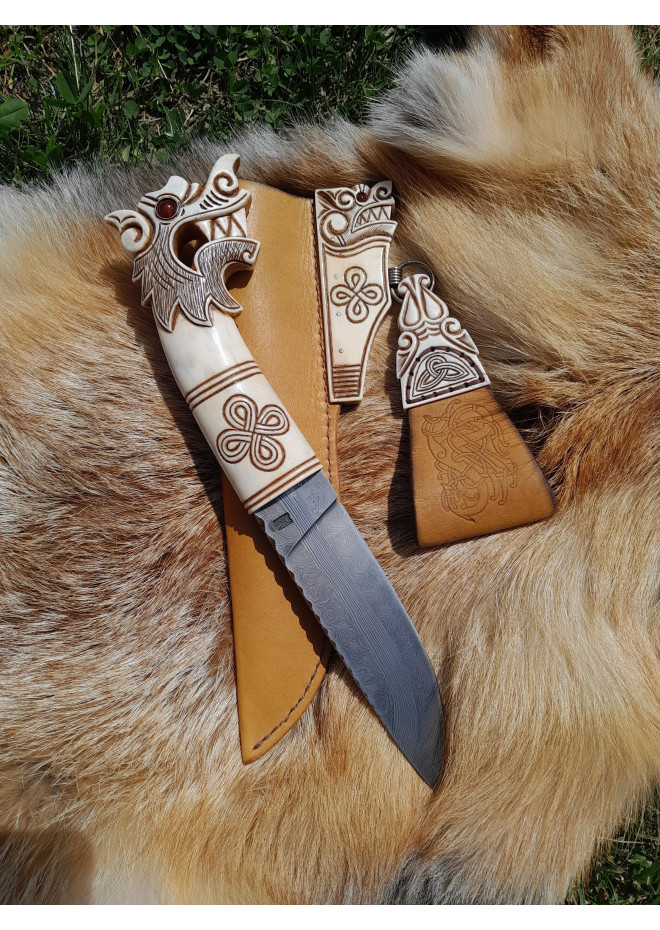 Premium Viking inspired "Wolf" knife.
