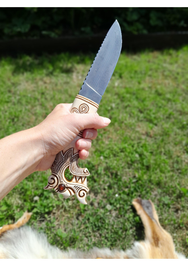 Premium Viking inspired "Wolf" knife.