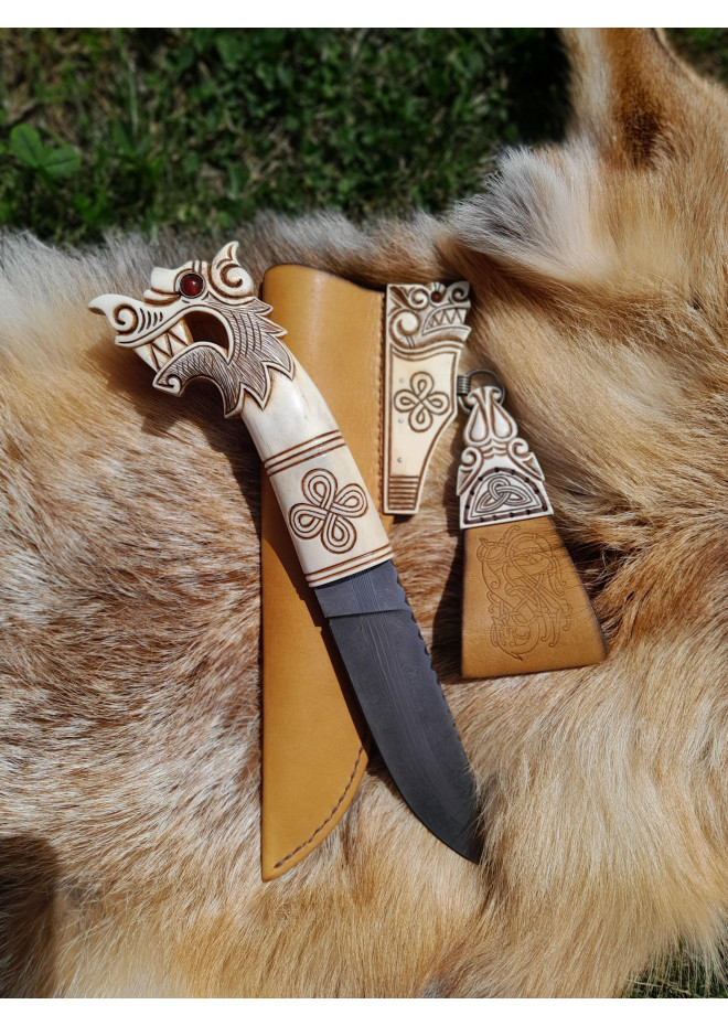 Premium Viking inspired "Wolf" knife.