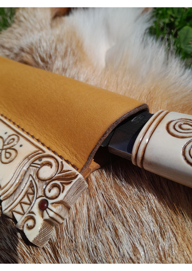 Premium Viking inspired "Wolf" knife.