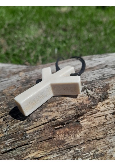 Viking Algiz rune amulet. Luck and Protection. Norse mythology art.  Moose antlers hand-carved