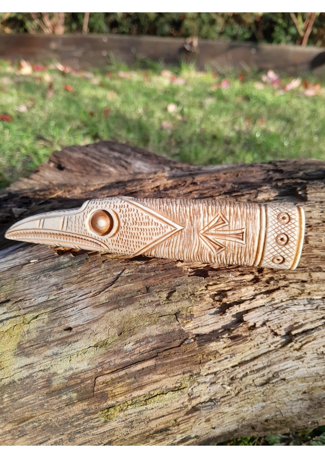 Viking knife handle "Raven" with Tiwaz and Sowilo runes. 