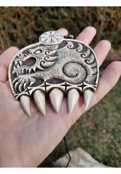 Wolf paw amulet – fierce wolf, helm of awe & algiz rune
