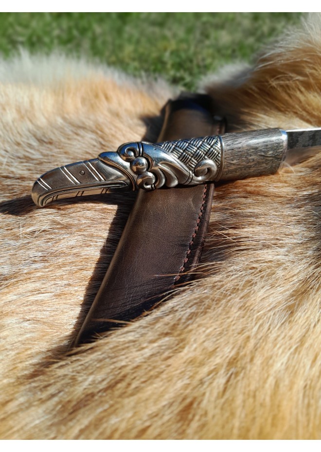 Hand-forged Norse knife with Raven's head hilt & leather sheath
