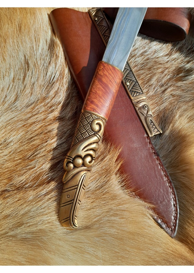 Norse knife with Raven handle. Leather sheath with Dragon 