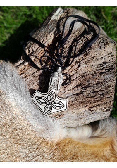 Hand-carved knotted Mjolnir amulet with Wolf head