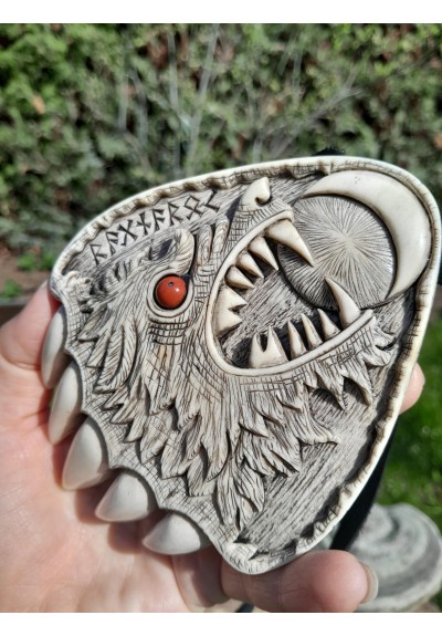 Ragnarök Wolf amulet – devourer of sun and moon