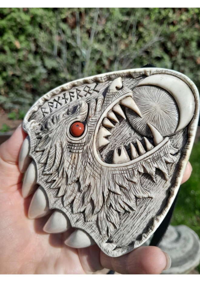 Hand-carved Viking amulet – Wolf, sun & moon symbol