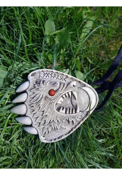 Ragnarök Wolf amulet – devourer of sun and moon