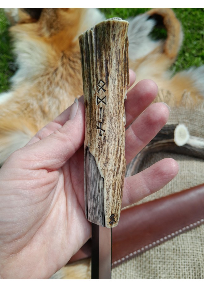 Norse knife "Odin" with antler hand-carved handle & sheath.