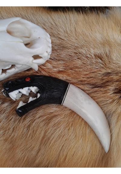 Fenrir Wolf head amulet – Hand-carved Viking pendant from buffalo horn & moose antler