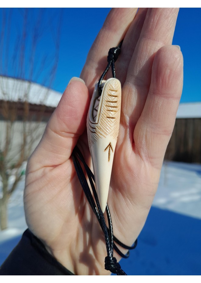 Wolf antler amulet with Tiwaz rune | Viking pagan jewelry