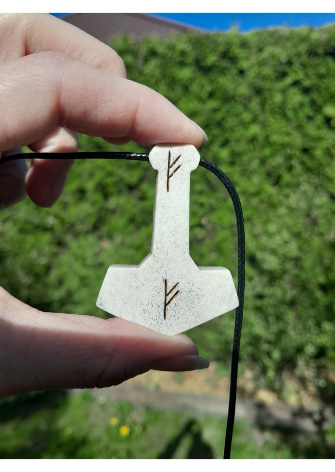 Custom Mjolnir amulet with Helm of Awe design