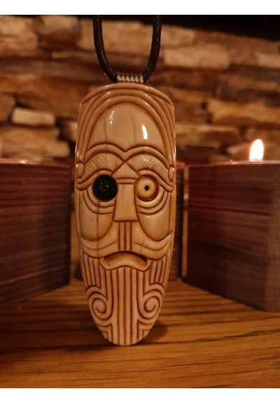 Beautiful hand-carved Viking God Odin face pendant. Óðinn amulet with ravens, Scandinavian artwork. Allfather art. Norse, pagan necklace