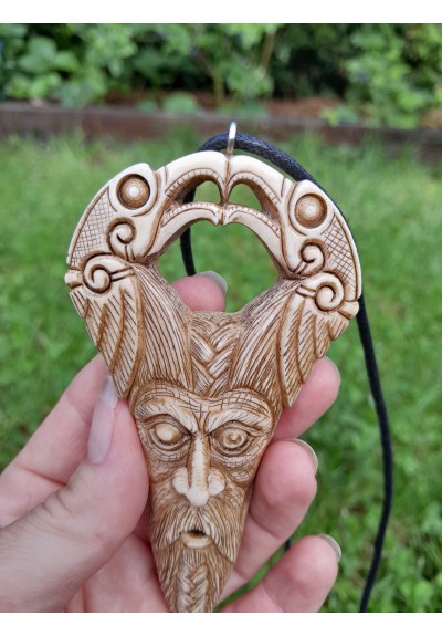 Unique hand carved Viking God Odin face pendant with ravens, Óðinn amulet, Scandinavian artwork. Allfather art, Wotan Jewelry, Huginn Muninn