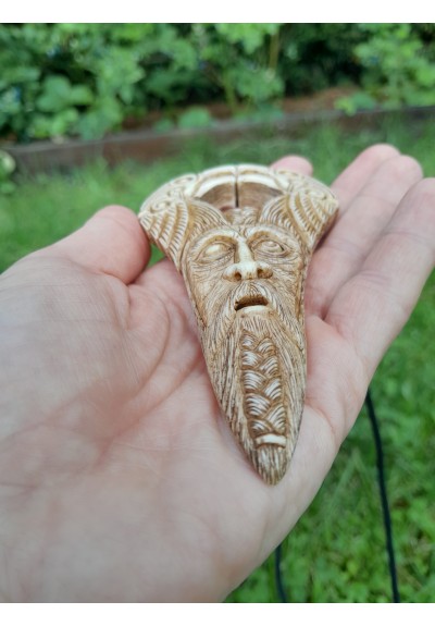 Unique hand carved Viking God Odin face pendant with ravens, Óðinn amulet, Scandinavian artwork. Allfather art, Wotan Jewelry, Huginn Muninn