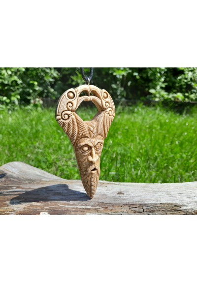 Unique hand carved Viking God Odin face pendant with ravens, Óðinn amulet, Scandinavian artwork. Allfather art, Wotan Jewelry, Huginn Muninn