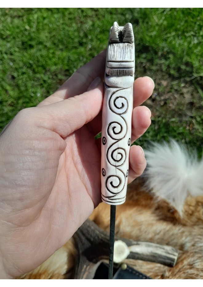 Handmade Vikings knife "Fenrir" with leather sheath. Wolf head knife.