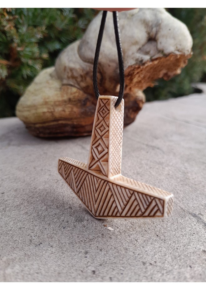 Mjolnir amulet. Norse God Thor hammer pendant. Moose antlers hand-carved