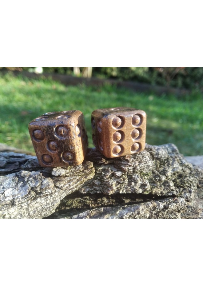 Handmade bone dice.