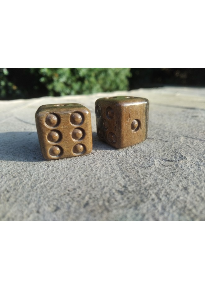 Handmade bone dice.