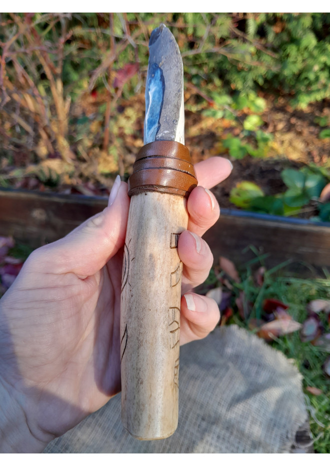 Handmade Neolithic ritual knife with flint blade and petroglyphs ...
